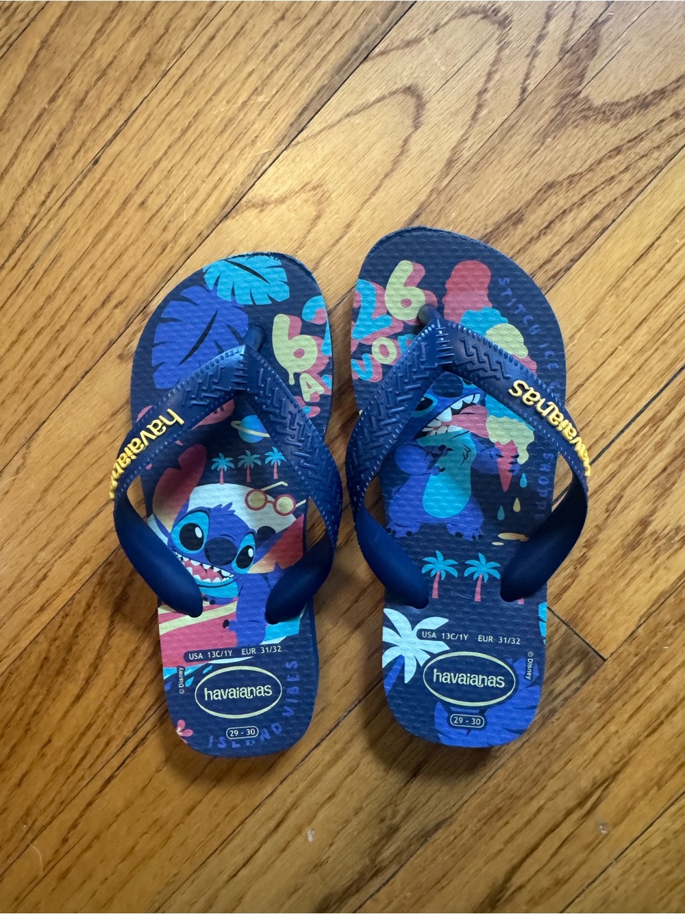 Havaianas Kids Navy Blue Tropical Stitch Flip Flops (Like New)